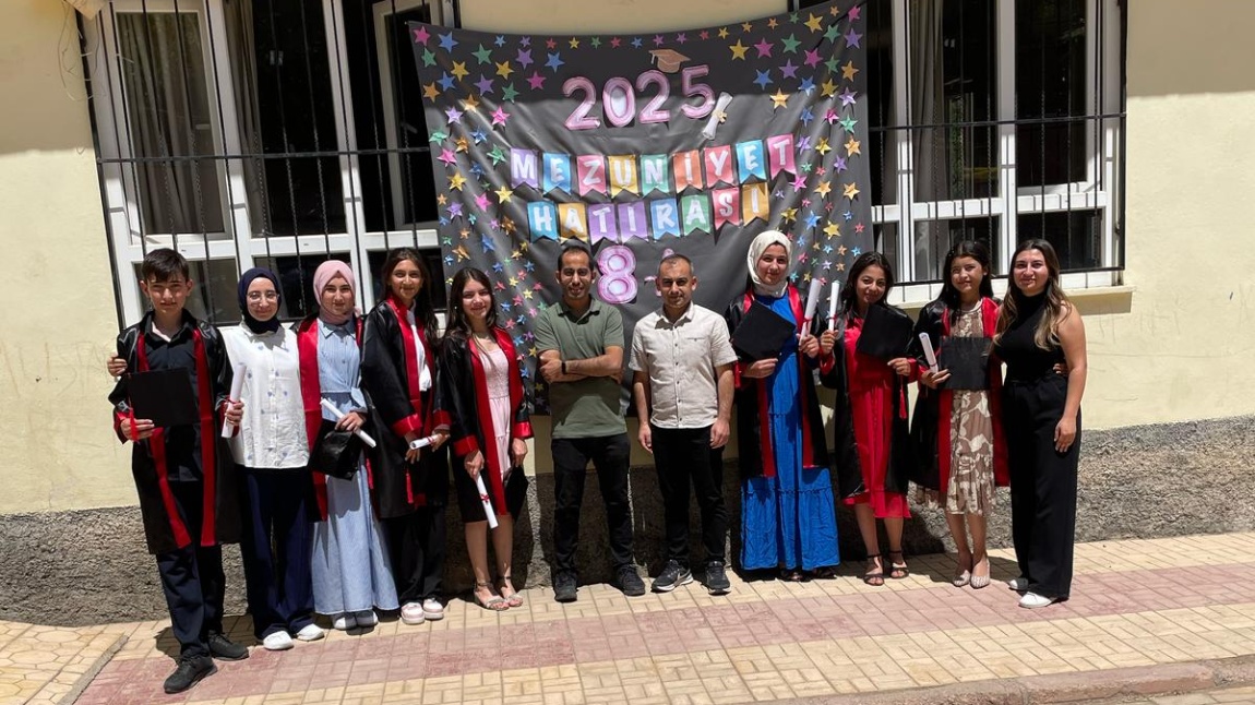 8. Sınıflarımız Mezun Oldu